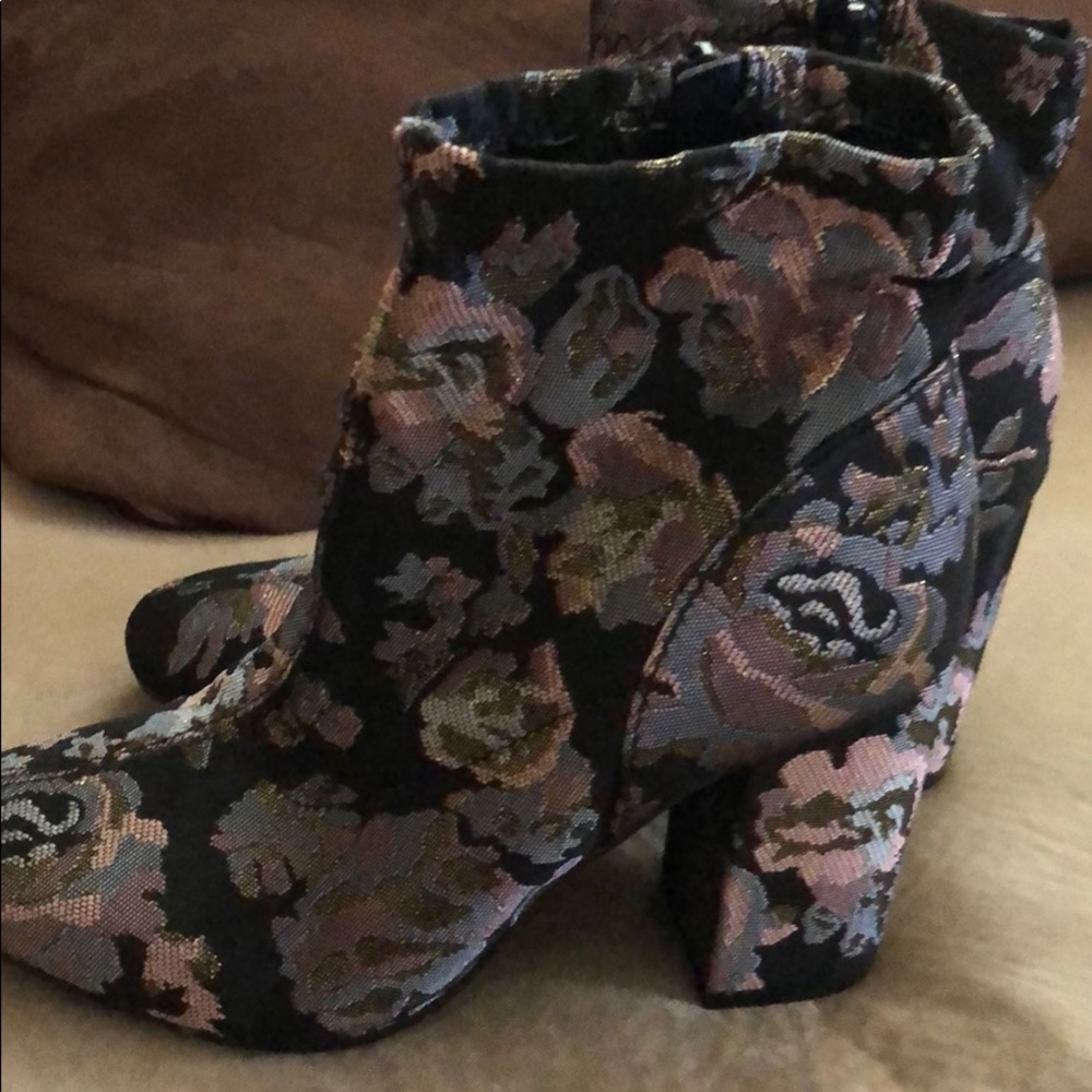 Fabric Booties rose metallic floral